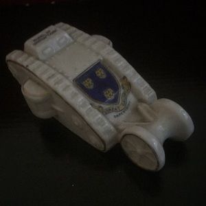 Willow Art (Longton) china model of a British tank